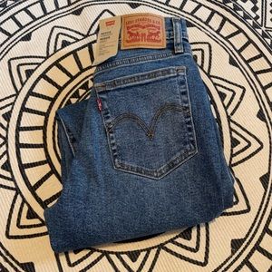 LEVI’S Jeans 25/28 BNWT